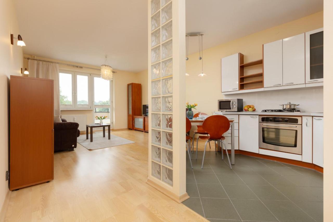 Spacious & Quiet 1 Bedroom Apartment In Pruszkow By Noclegi Renters Eksteriør bilde